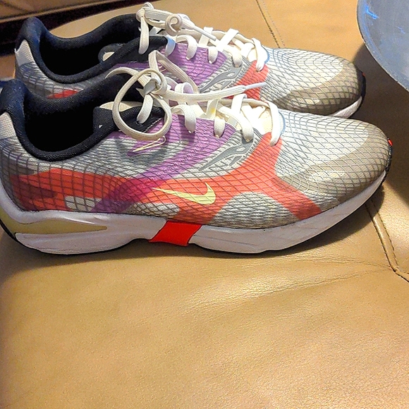 Nike Ghoswift Summit White Volt Running Athletic Shoes - Picture 8 of 8